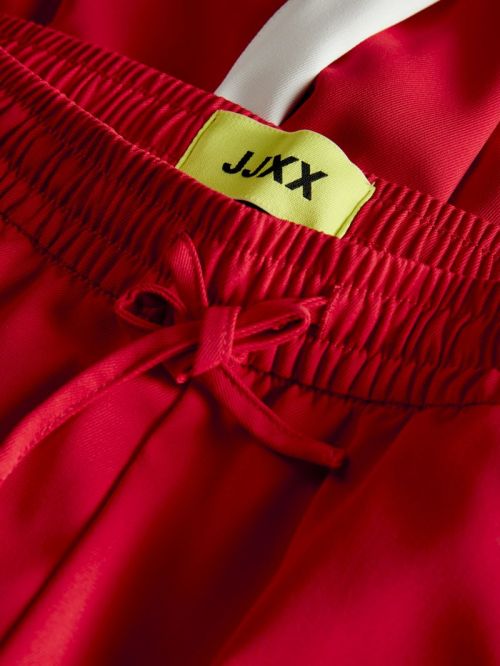 12274086 Racing Red Whit