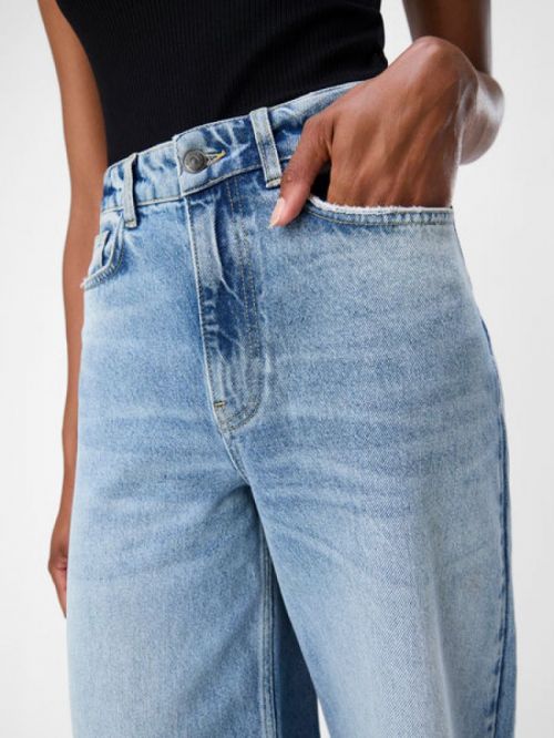 23045593 Medium Blue Den