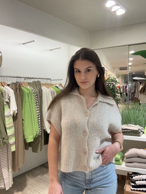 003 Beige