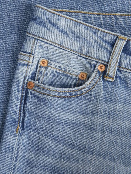 12272149 Medium Blue Den