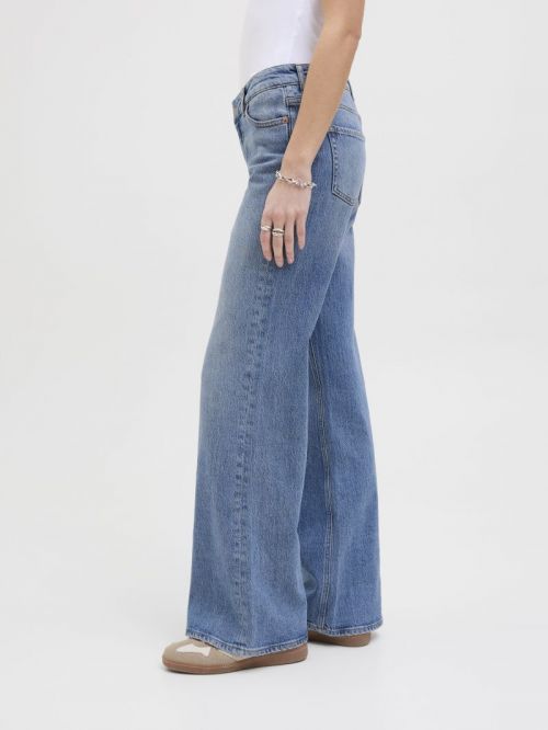 12272149 Medium Blue Den