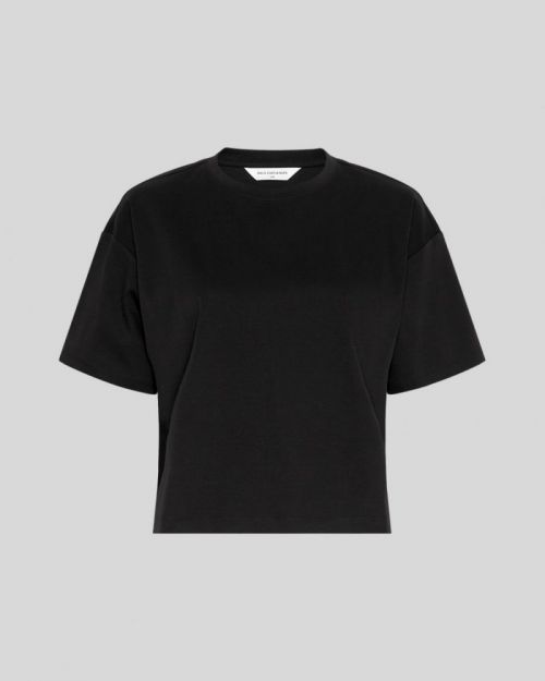 18912 Black