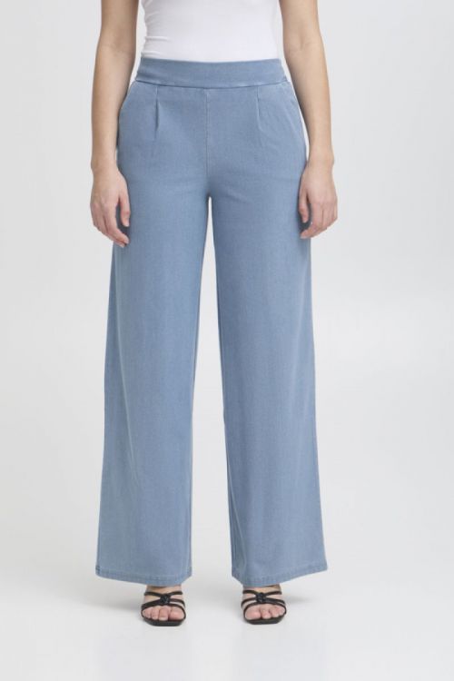 20123368 204711 Denim Li