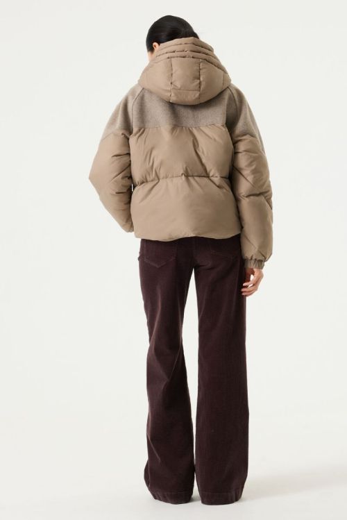 GJ2600904 4832 Dusky Taup